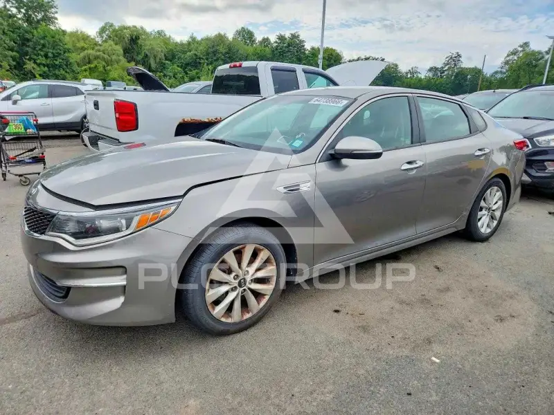 2017 KIA Optima фото