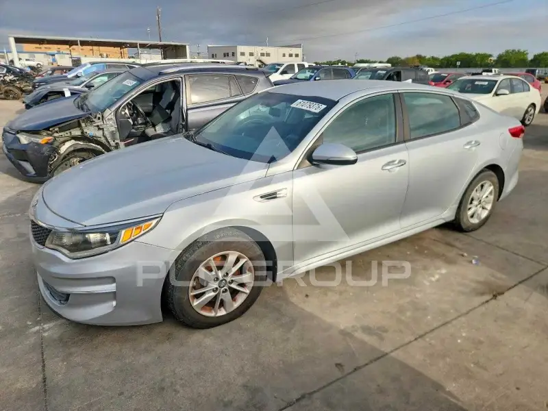 2017 KIA Optima photo