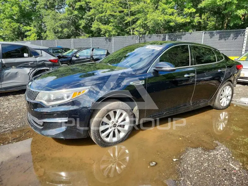 2017 KIA Optima photo