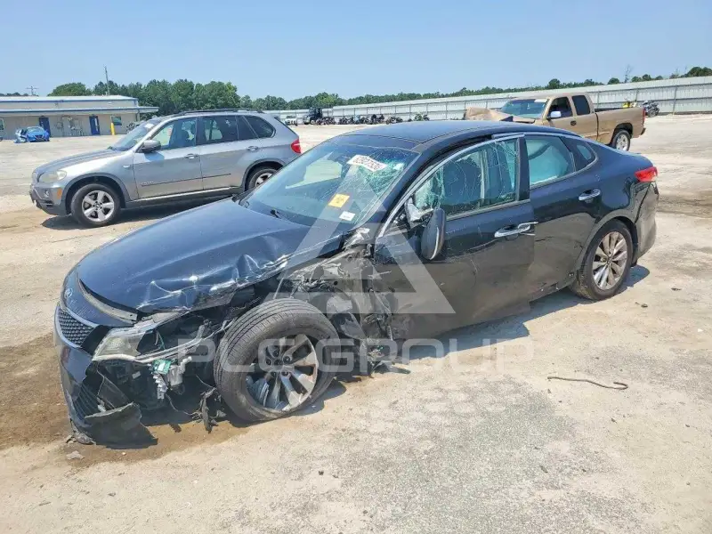 2017 KIA Optima photo