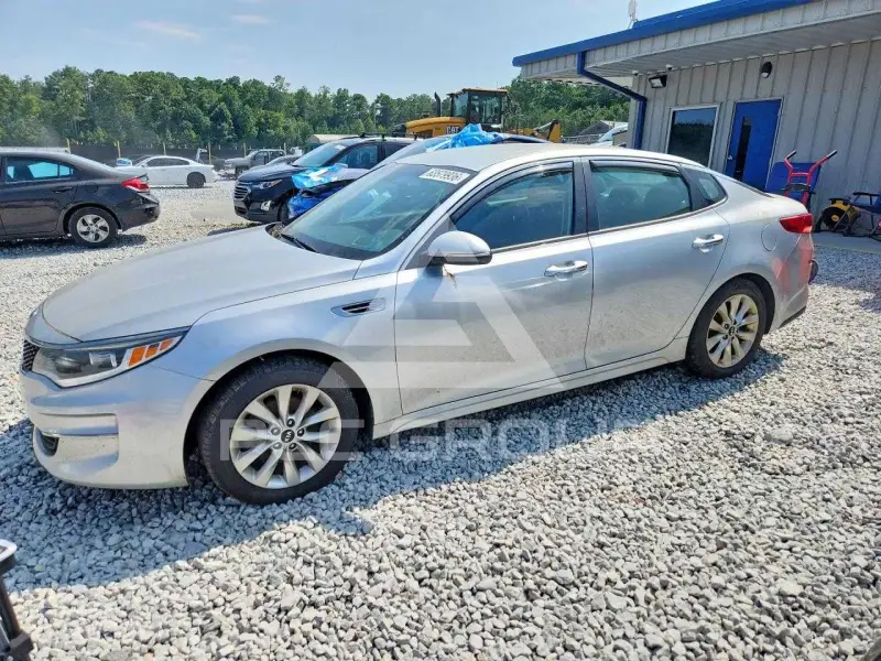 2017 KIA Optima фото