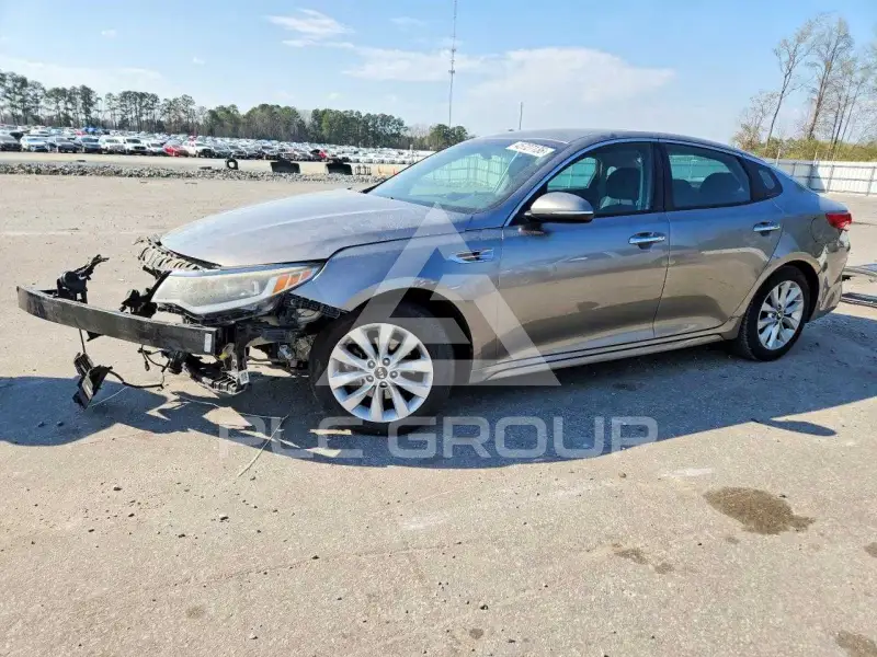 2017 KIA Optima фото