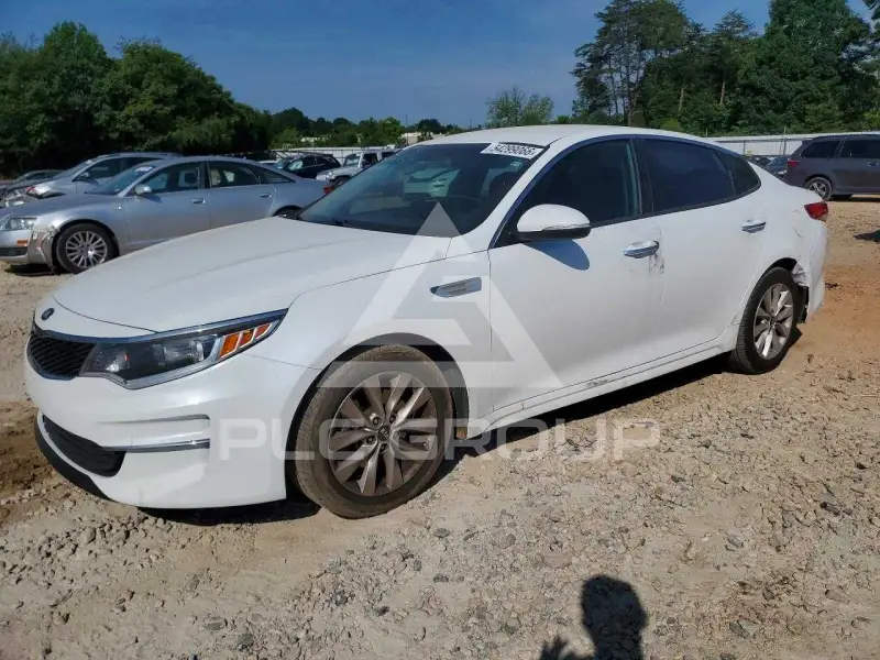 2017 KIA Optima photo