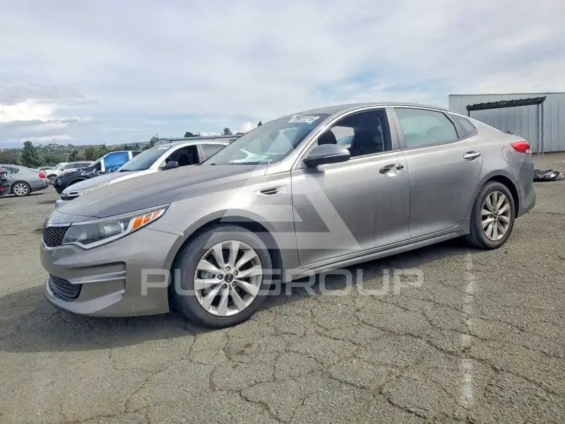 2017 KIA Optima фото