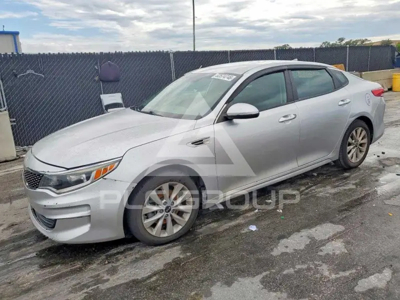 2017 KIA Optima фото