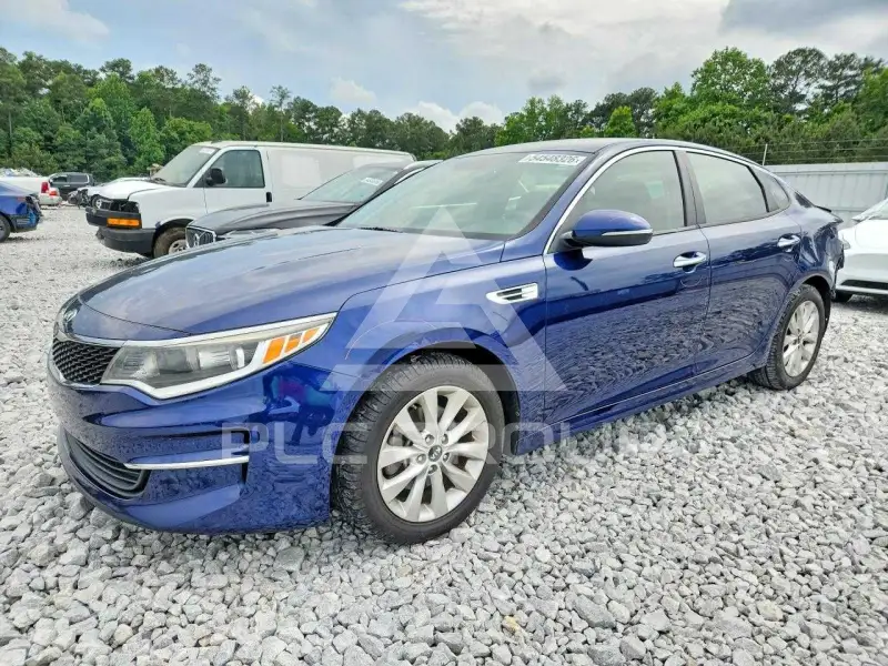 2017 KIA Optima photo