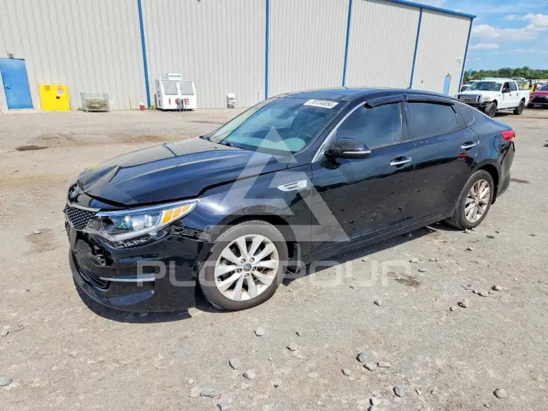 2017 KIA Optima photo