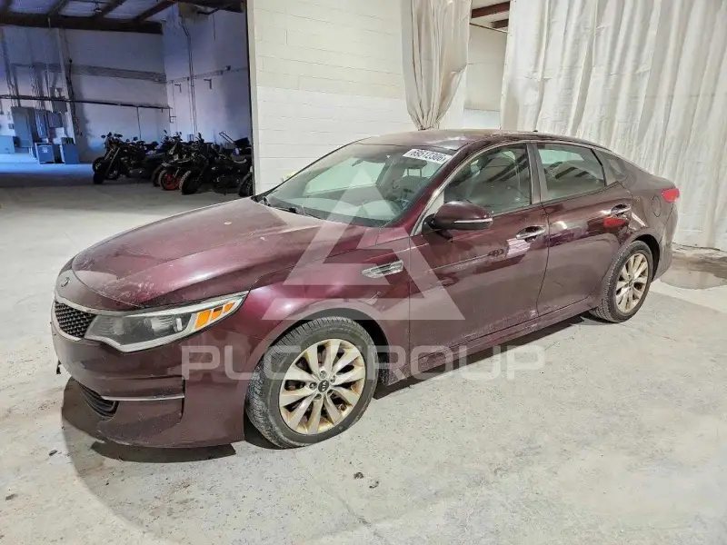 2017 KIA Optima photo