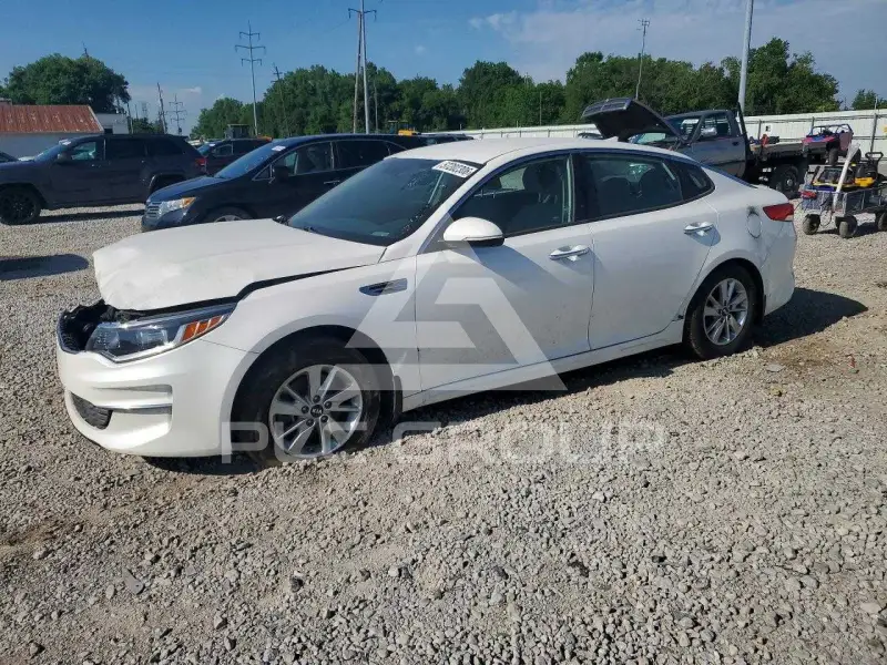 2017 KIA Optima photo