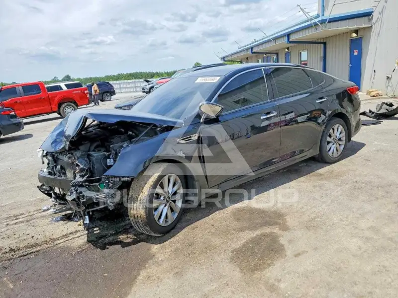 2017 KIA Optima photo
