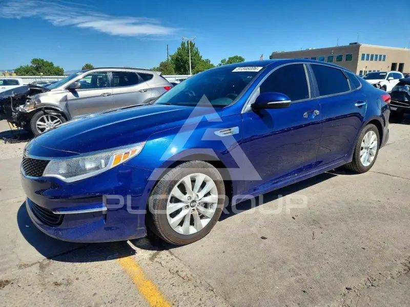 2017 KIA Optima photo