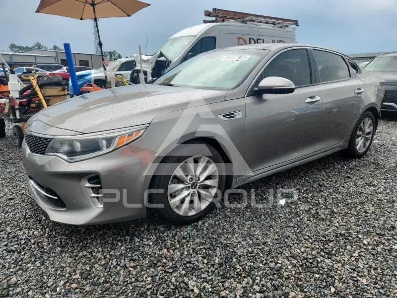 2017 KIA Optima фото
