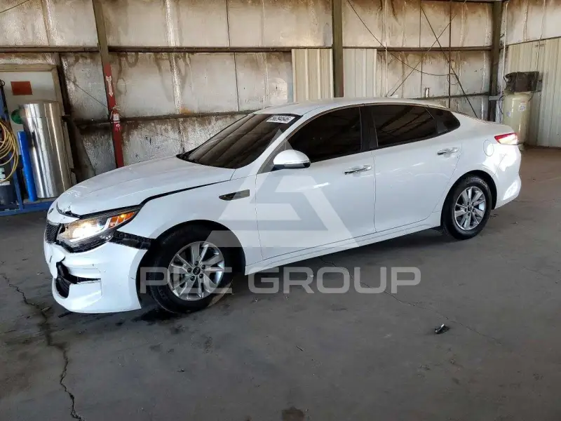 2017 KIA Optima photo