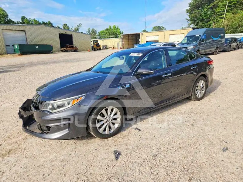 2017 KIA Optima photo