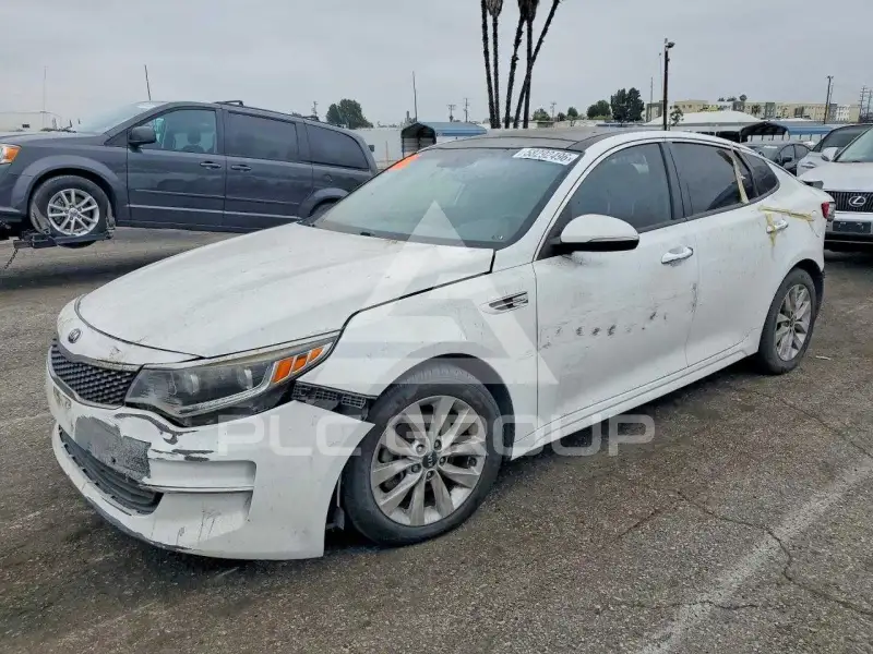 2017 KIA Optima photo