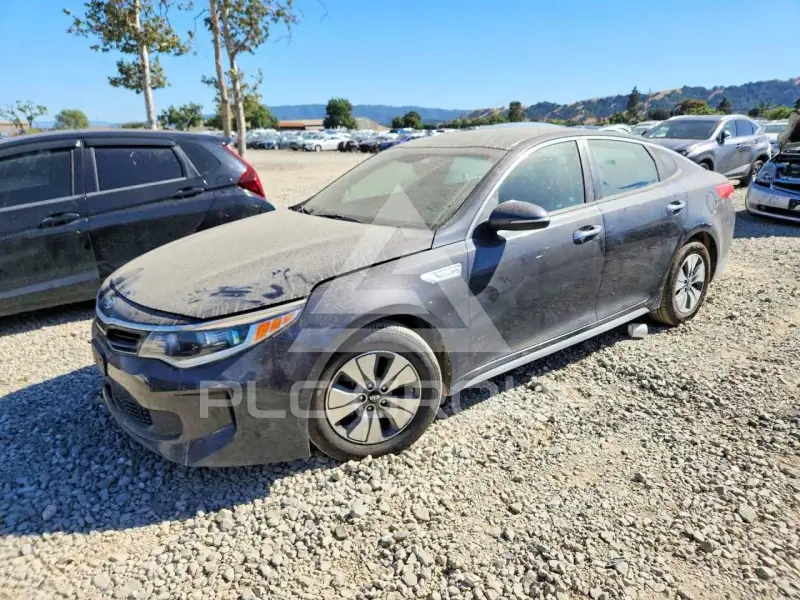 2017 KIA Optima photo