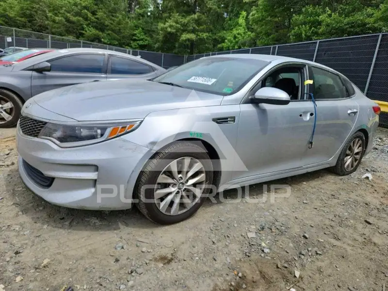 2017 KIA Optima фото
