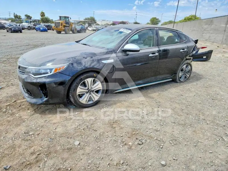 2017 KIA Optima photo