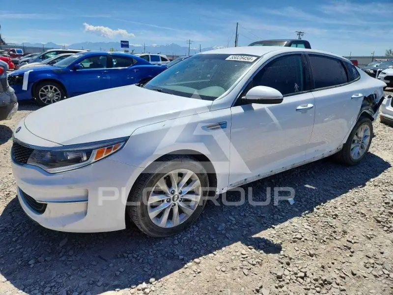 2017 KIA Optima photo