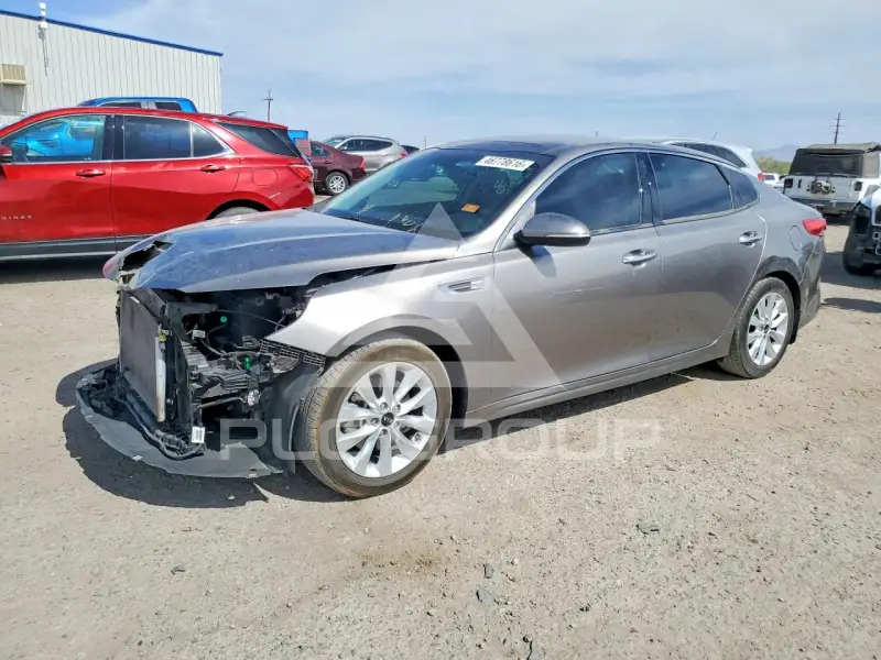2017 KIA Optima photo