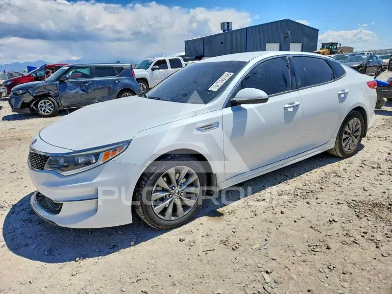 2017 KIA Optima фото
