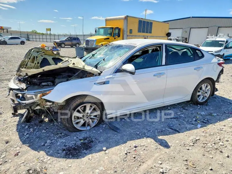 2017 KIA Optima photo