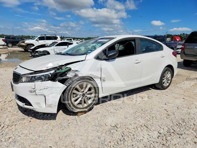2017 KIA Forte фото