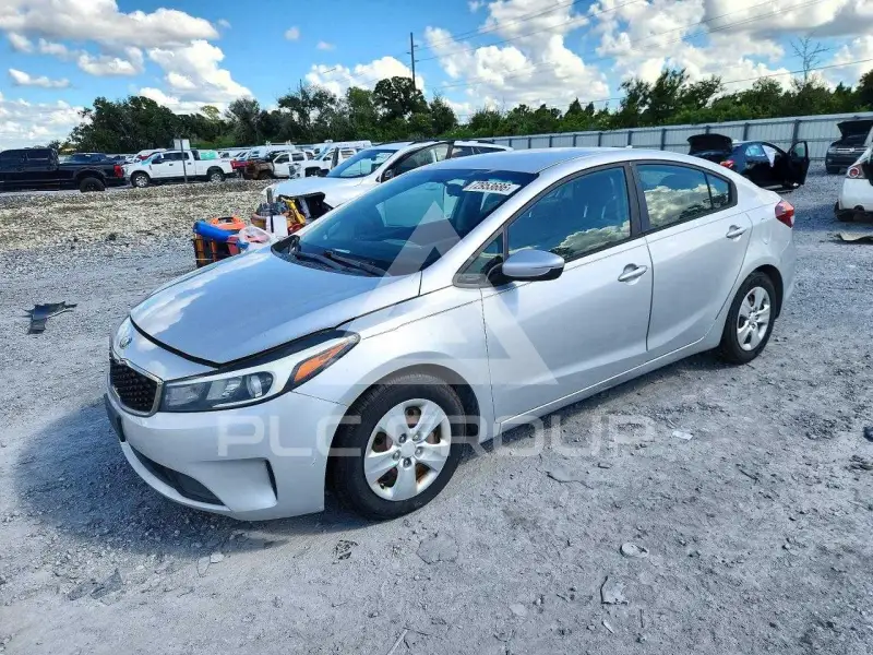 2017 KIA Forte фото