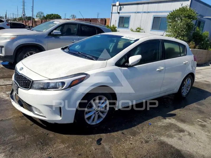 2017 KIA Forte фото