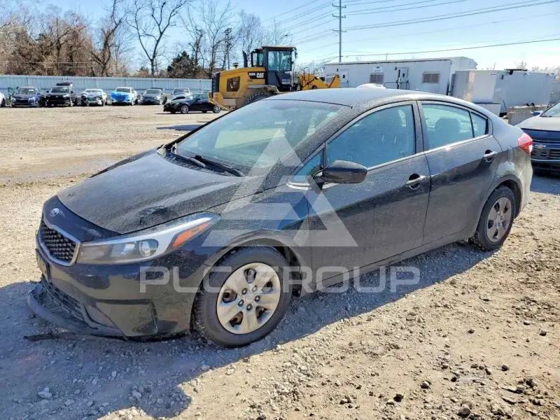2017 KIA Forte фото