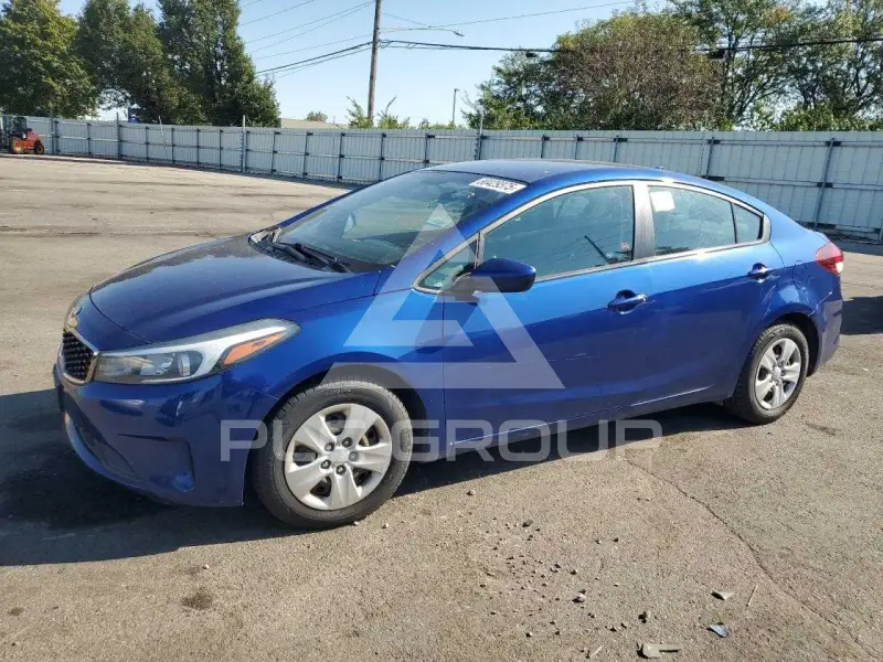 2017 KIA Forte фото