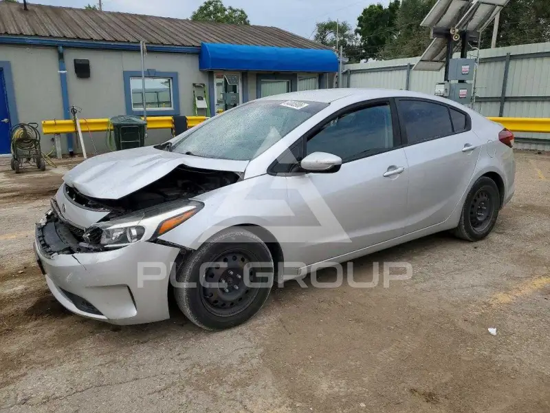 2017 KIA Forte photo