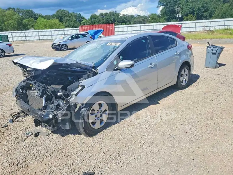 2017 KIA Forte фото