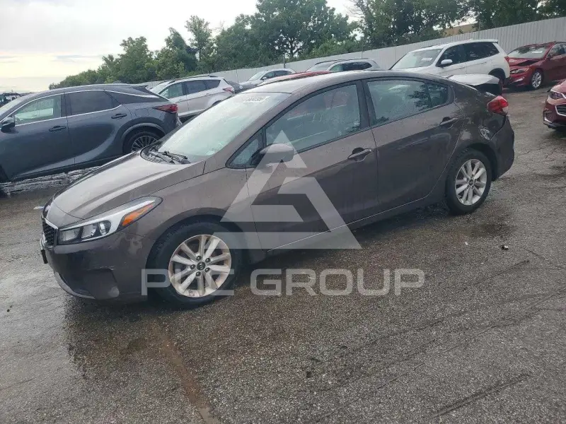 2017 KIA Forte photo