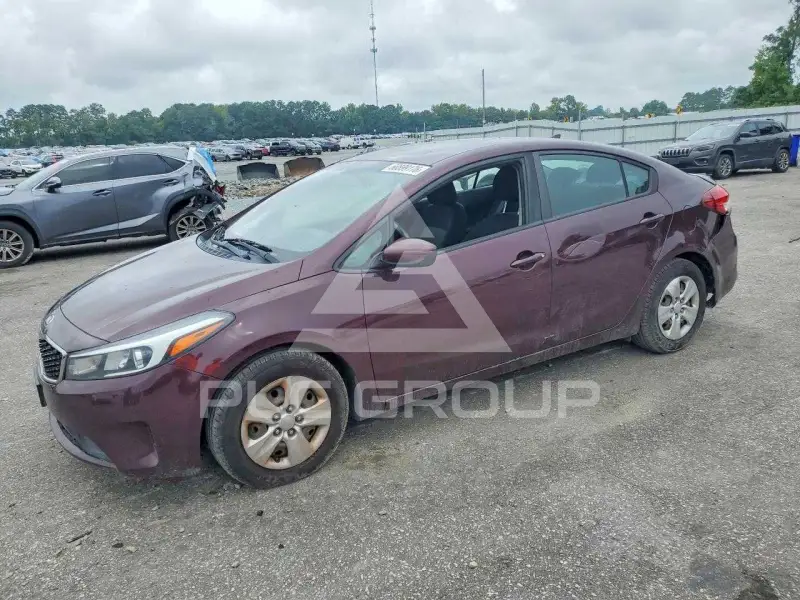 2017 KIA Forte photo