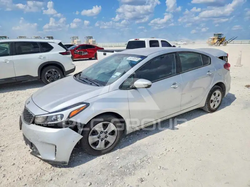 2017 KIA Forte photo