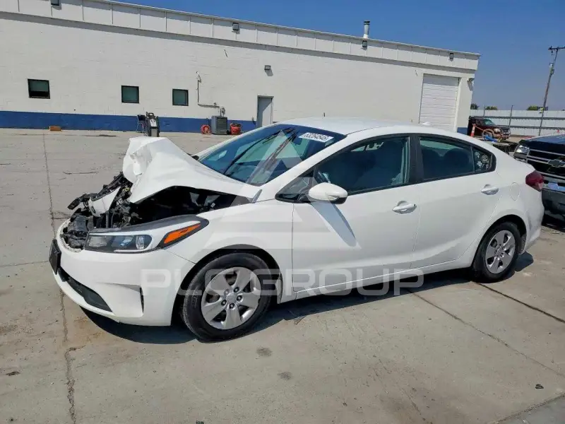2017 KIA Forte photo
