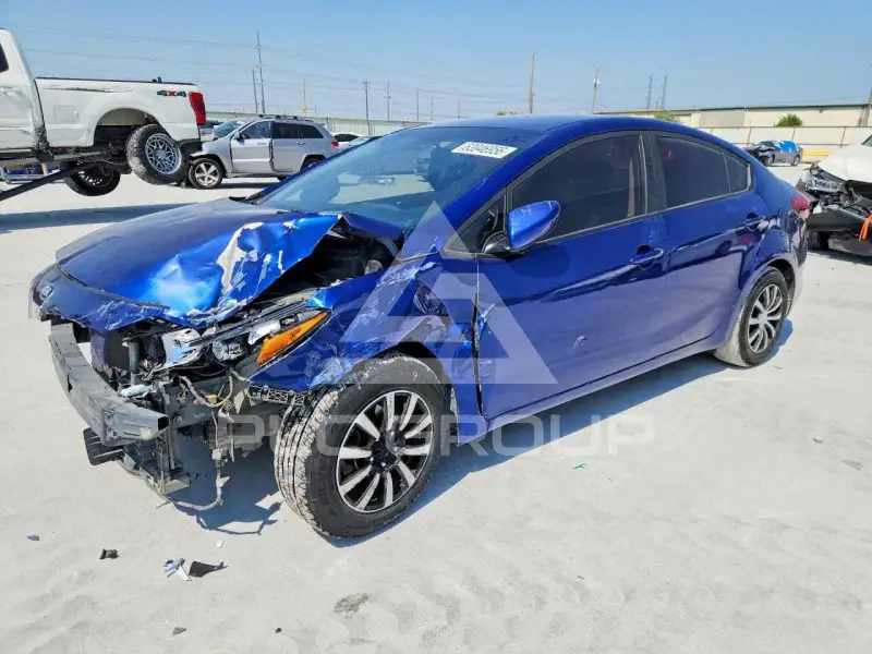 2017 KIA Forte photo
