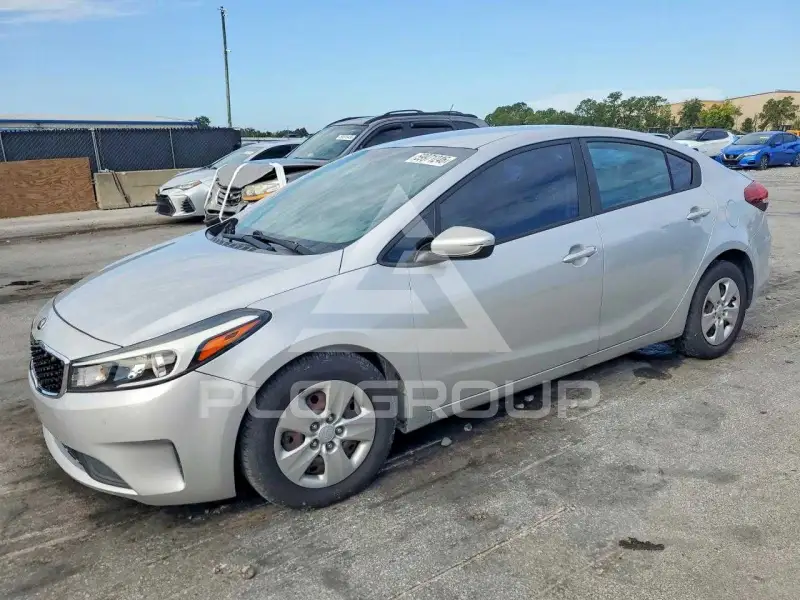 2017 KIA Forte фото
