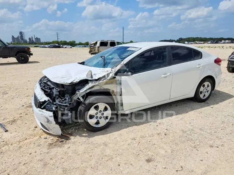 2017 KIA Forte фото