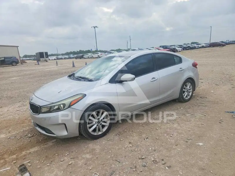 2017 KIA Forte фото