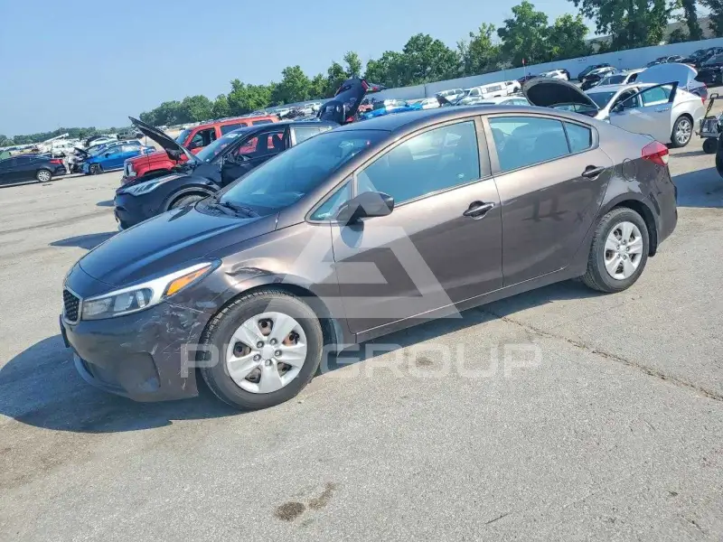 2017 KIA Forte фото