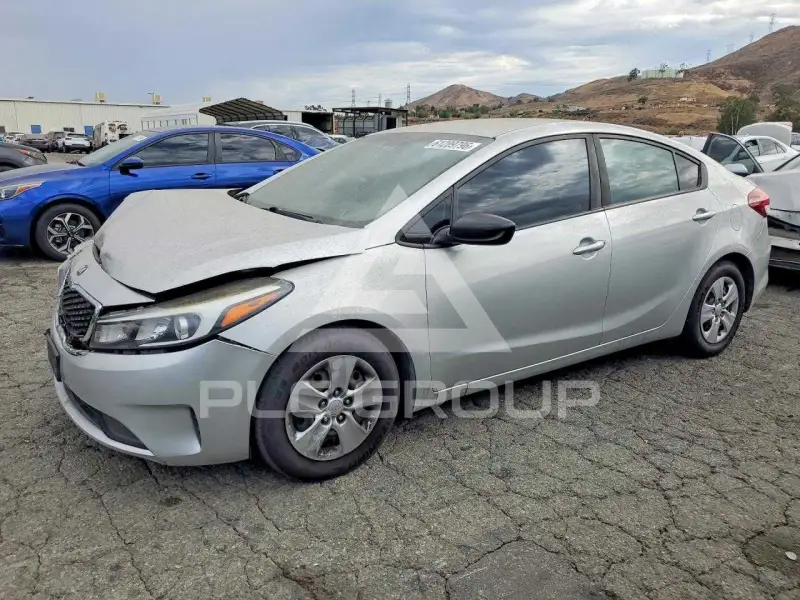 2017 KIA Forte фото