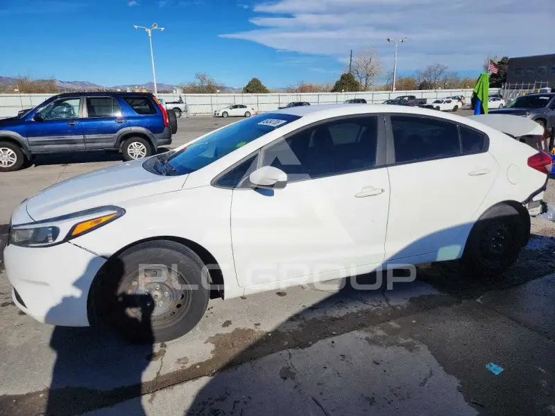2017 KIA Forte photo
