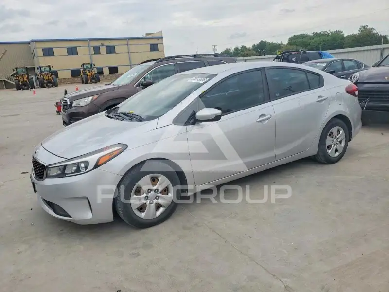 2017 KIA Forte фото