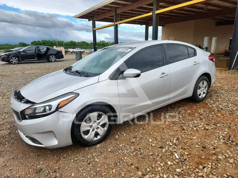 2017 KIA Forte фото