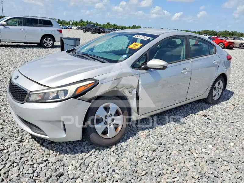 2017 KIA Forte фото