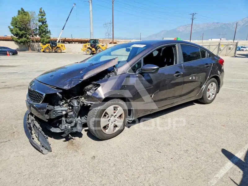 2017 KIA Forte фото