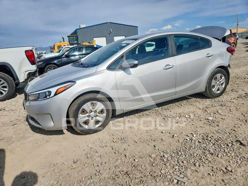 2017 KIA Forte photo