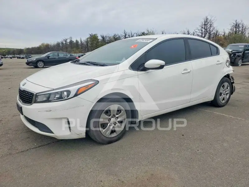 2017 KIA Forte фото